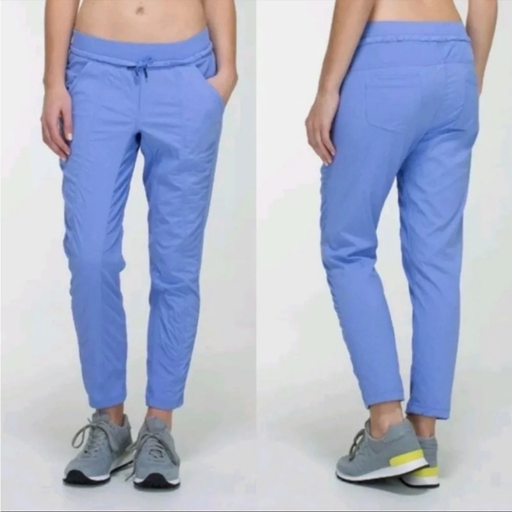 RARE Lululemon Street to Studio Crops LINED Periwinkle Blue Size 6